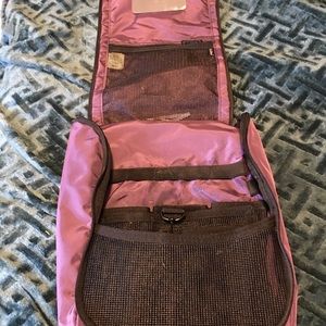 LL Bean travel bag for toiletries and accessories